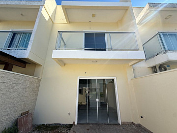 Sobrado no Gravat�